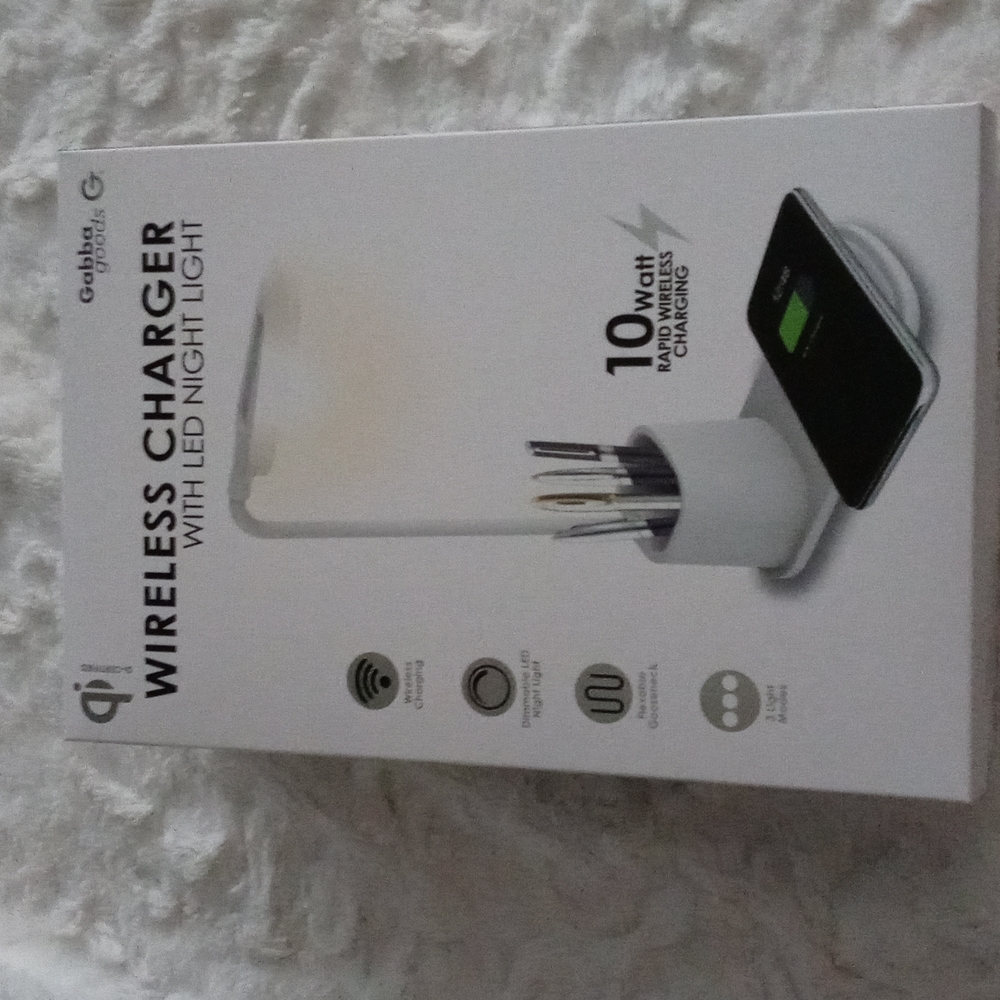 Wireless Charger w/LED Night Light